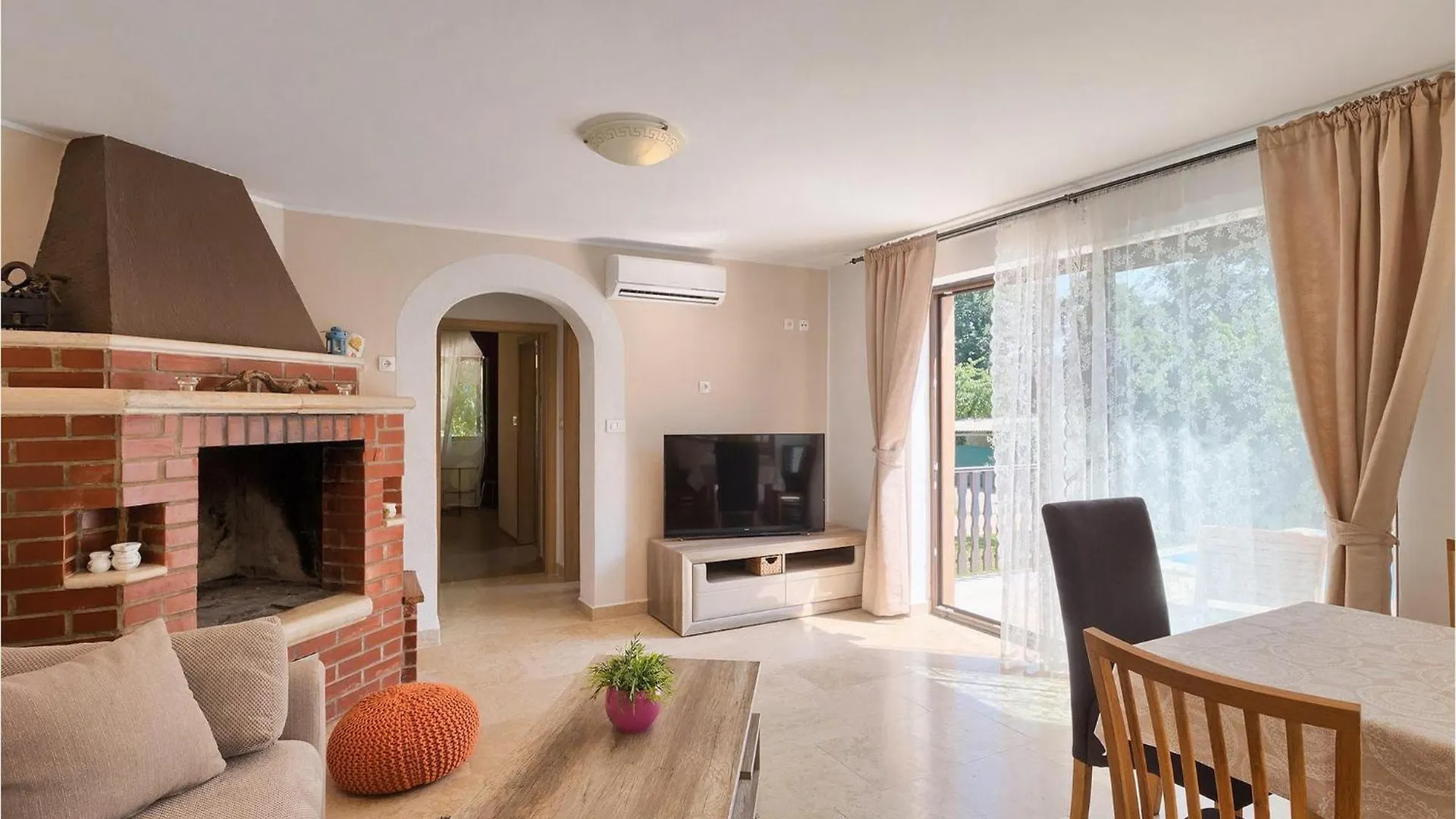 Villa Ferlini بيت للعطل